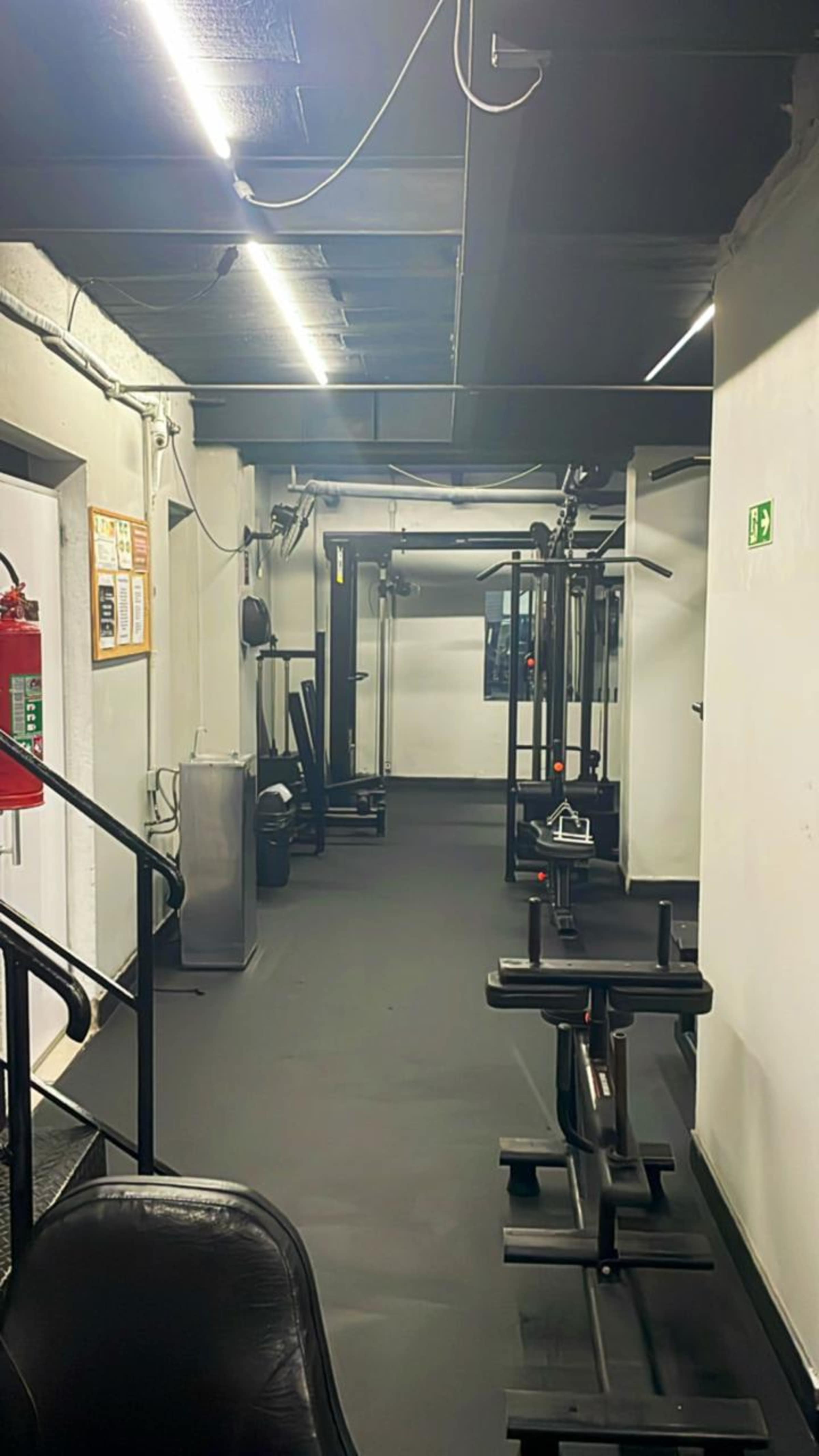 Academia completa e gratuita -- Academia moderna e bem equipada disponível gratuitamente para hóspedes, localizada a apenas 100 metros do Edifício Copan.