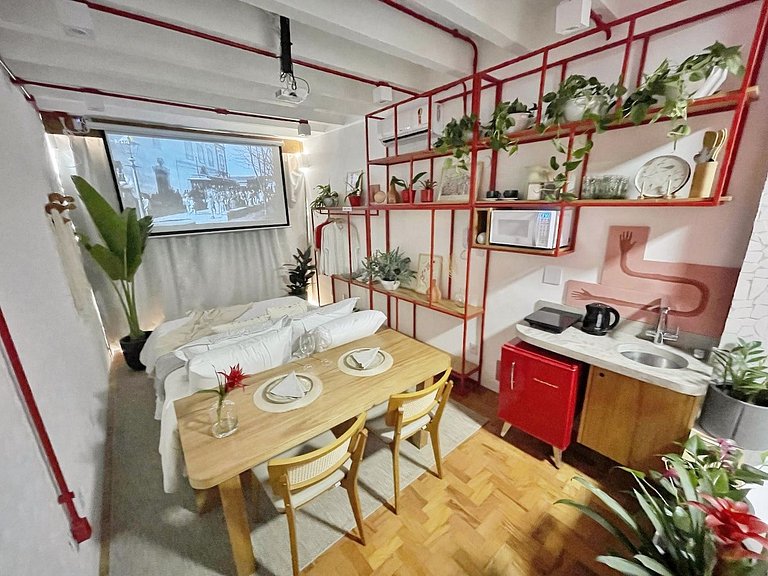 Studio em vermelho - Copan por @yanaina_interiores