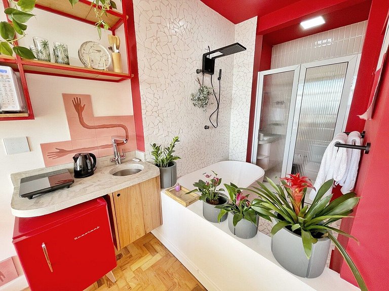 Studio em vermelho - Copan por @yanaina_interiores