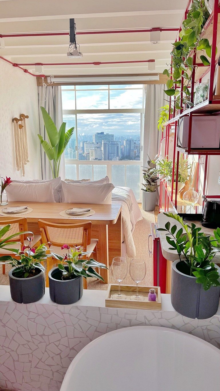 Studio em vermelho - Copan por @yanaina_interiores