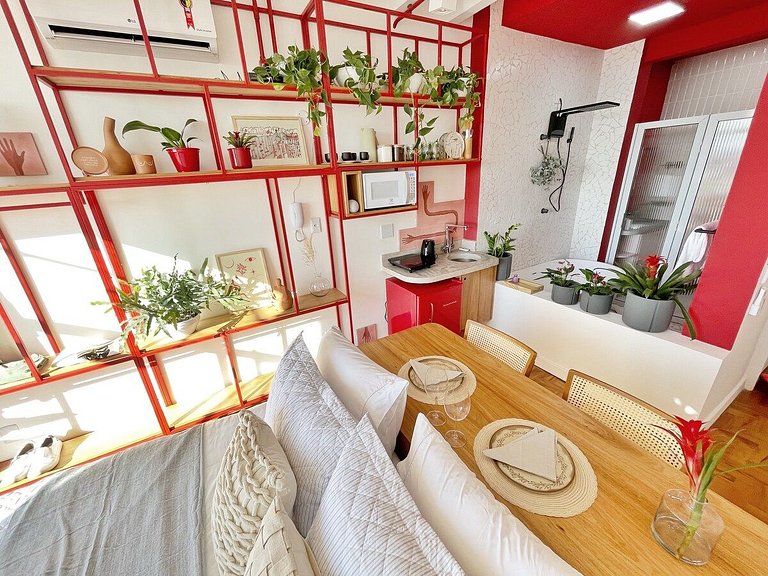 Studio em vermelho - Copan por @yanaina_interiores