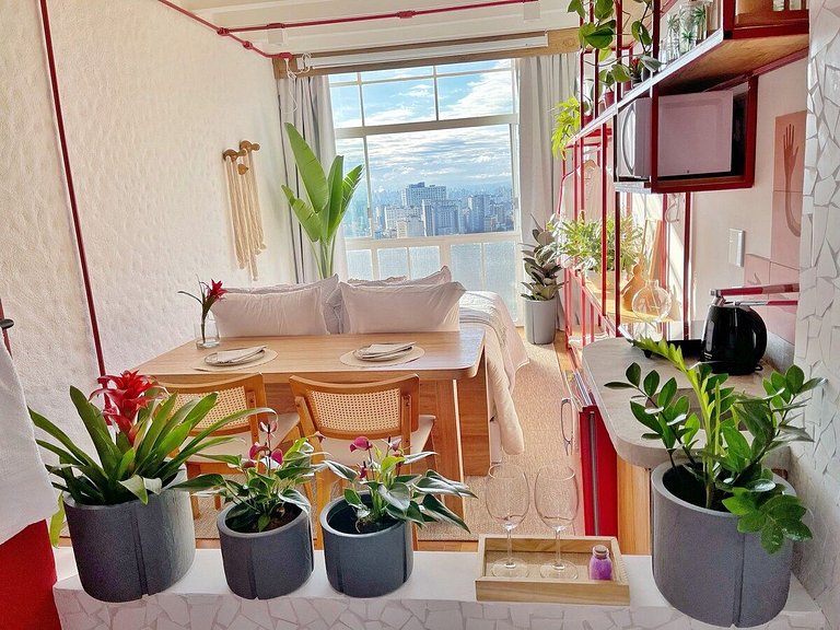 Studio em vermelho - Copan por @yanaina_interiores