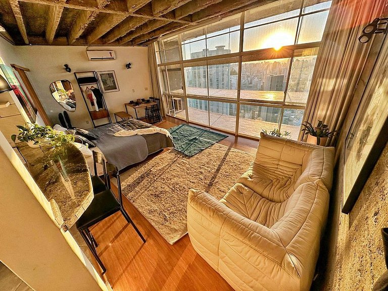 Por do Sol @ Copan - 27º Andar com Ar e Cama Queen