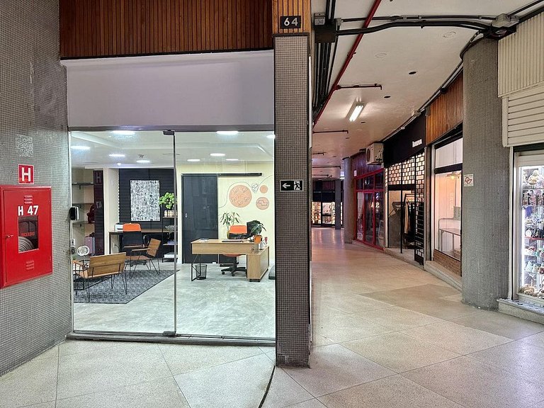 Por do Sol @ Copan - 27º Andar com Ar e Cama Queen