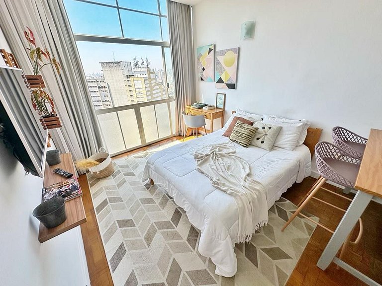 Aconchego e Iluminação no Copan. Internet Rápida.