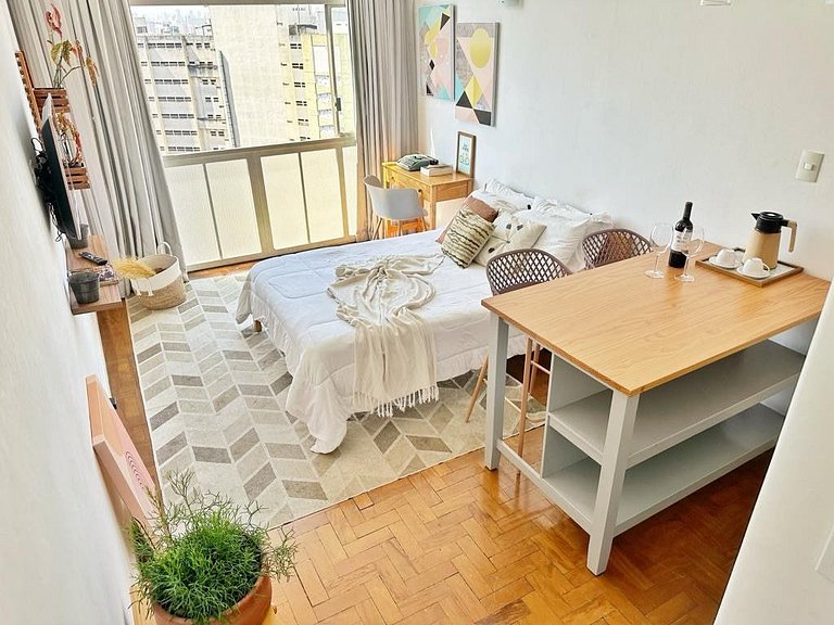 Aconchego e Iluminação no Copan. Internet Rápida.