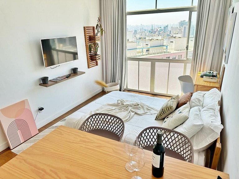 Aconchego e Iluminação no Copan. Internet Rápida.