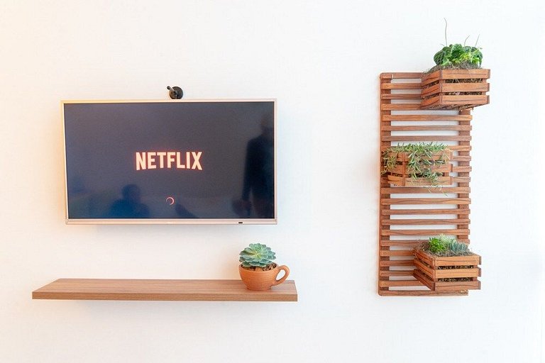 Aconchego e Iluminação no Copan. Internet Rápida.