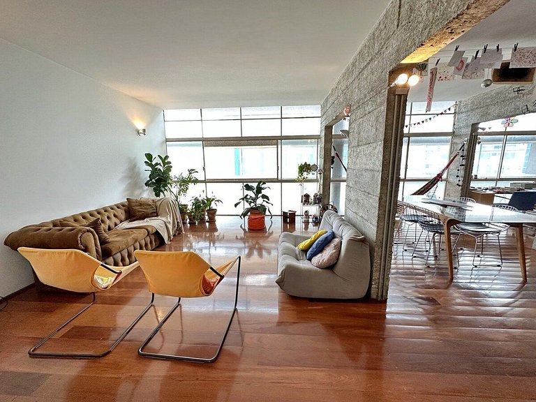 Ap espaçoso no Bloco C do Copan