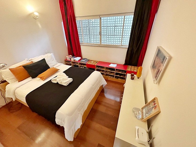 Ap espaçoso no Bloco C do Copan