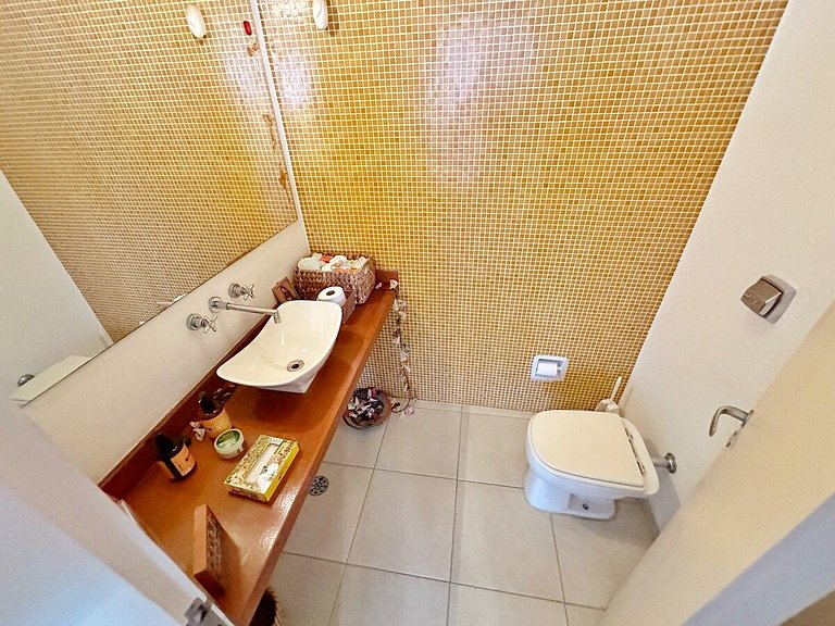 Ap espaçoso no Bloco C do Copan