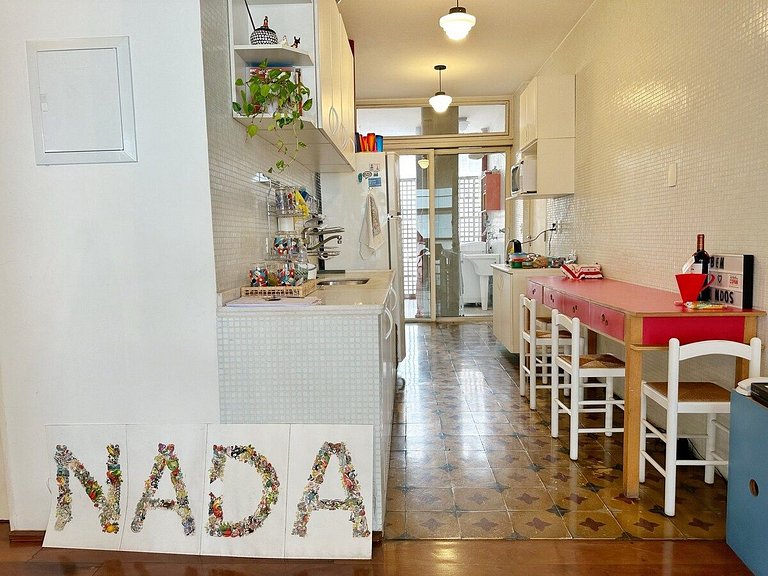 Ap espaçoso no Bloco C do Copan