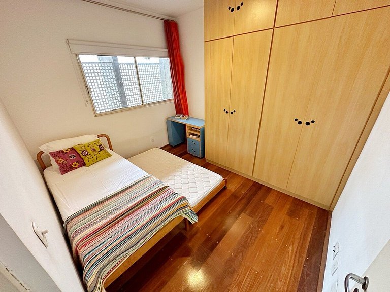 Ap espaçoso no Bloco C do Copan