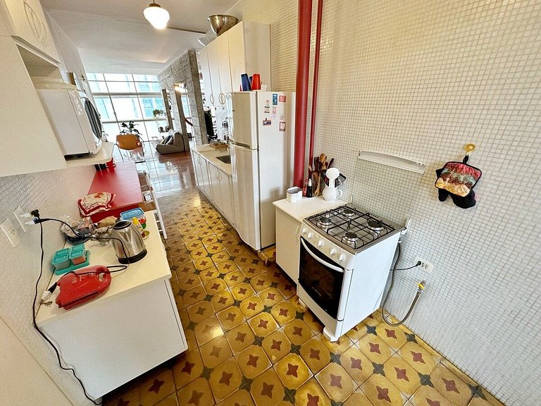 Ap espaçoso no Bloco C do Copan