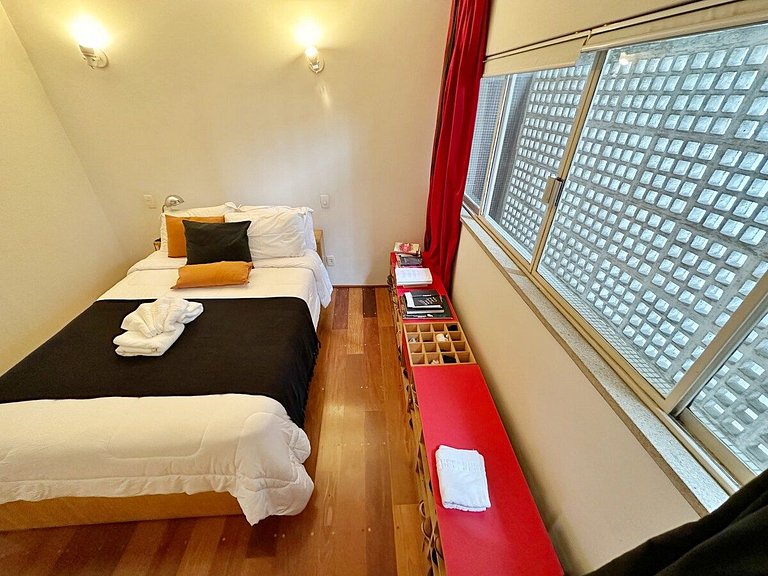 Ap espaçoso no Bloco C do Copan