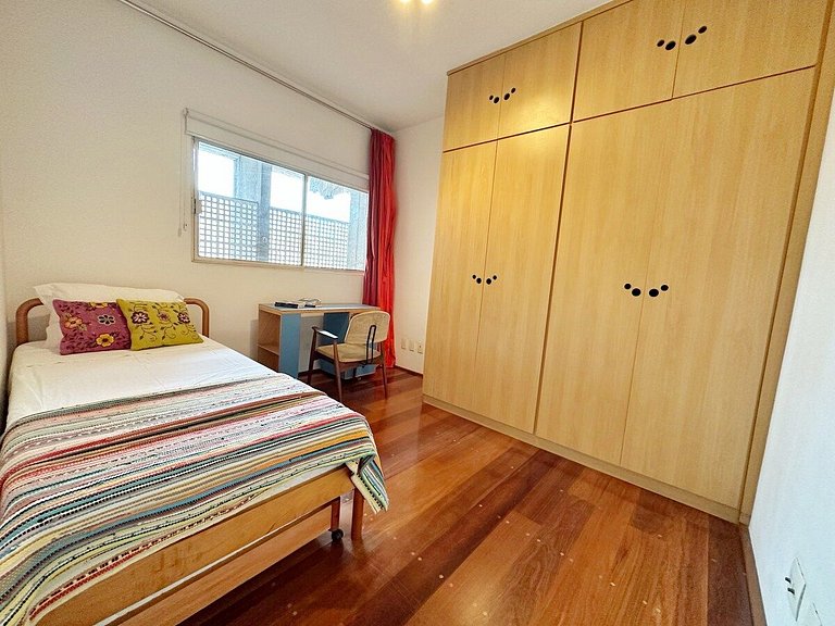 Ap espaçoso no Bloco C do Copan