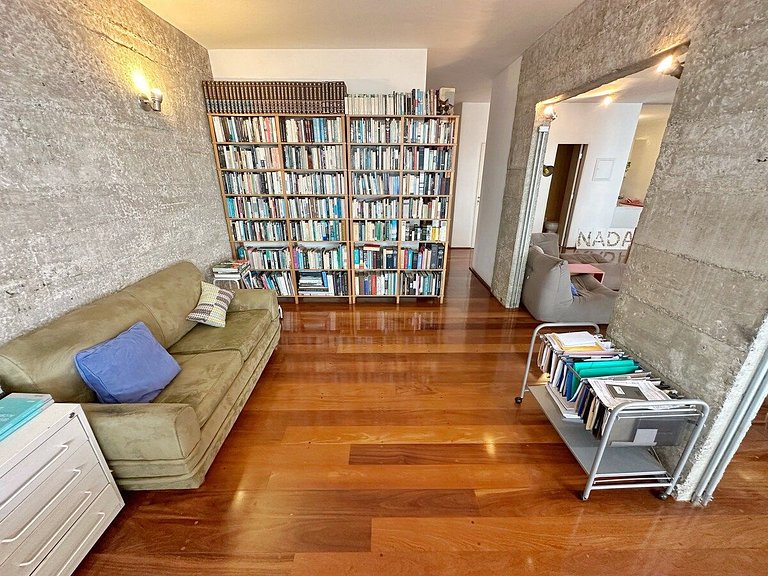 Ap espaçoso no Bloco C do Copan