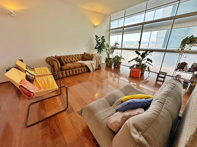 Ap espaçoso no Bloco C do Copan