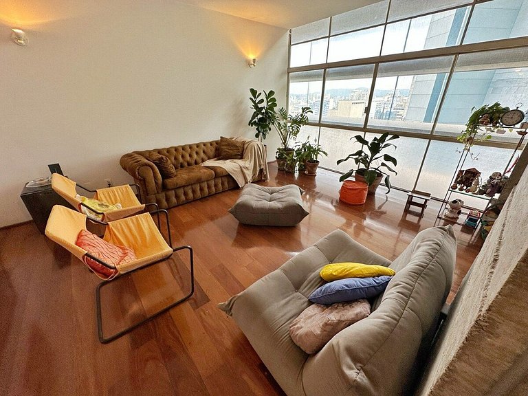 Ap espaçoso no Bloco C do Copan