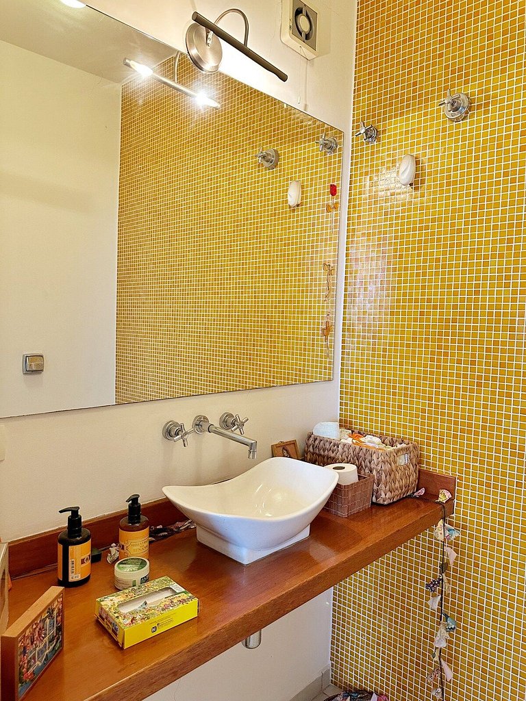 Ap espaçoso no Bloco C do Copan