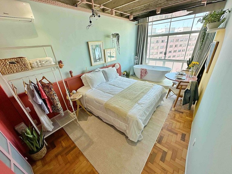 Borogodó - Banheira e telão no Copan