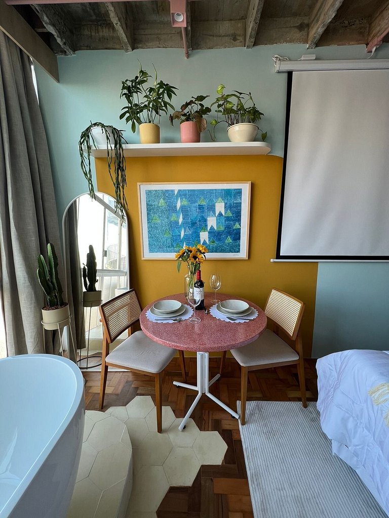 Borogodó - Banheira e telão no Copan