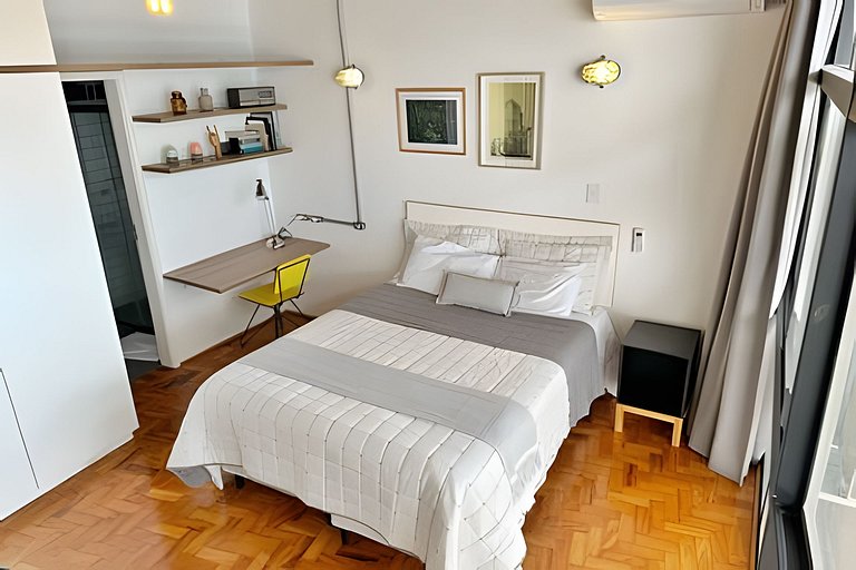 Loft com estilo industrial no Copan - Com ar