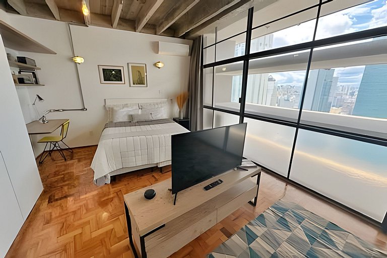 Loft com estilo industrial no Copan - Com ar
