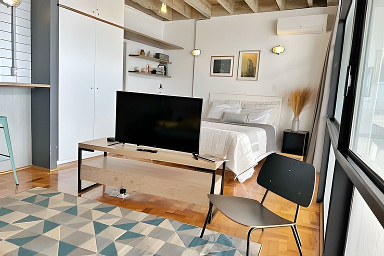 Loft com estilo industrial no Copan - Com ar