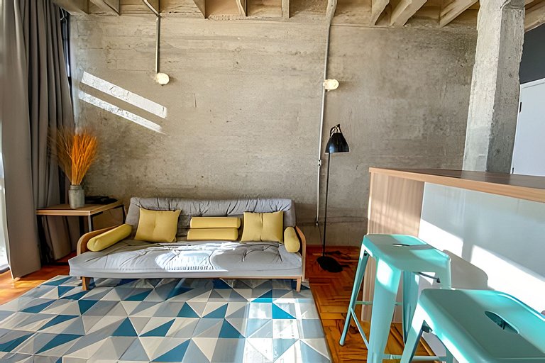Loft com estilo industrial no Copan - Com ar