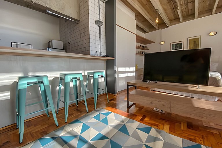 Loft com estilo industrial no Copan - Com ar