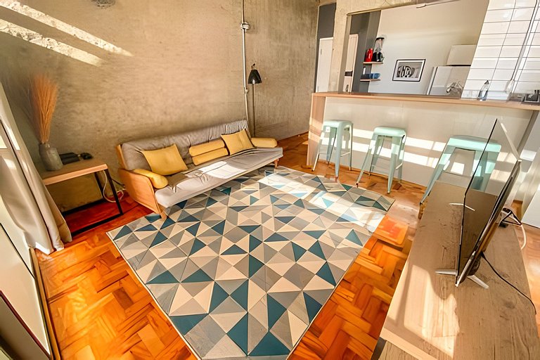 Loft com estilo industrial no Copan - Com ar