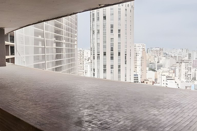 Loft com estilo industrial no Copan - Com ar