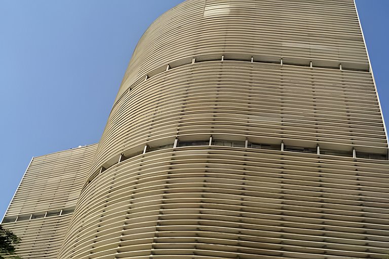 Loft com estilo industrial no Copan - Com ar