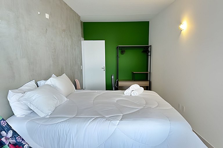 Ap amplo com 3 ambientes @ Copan