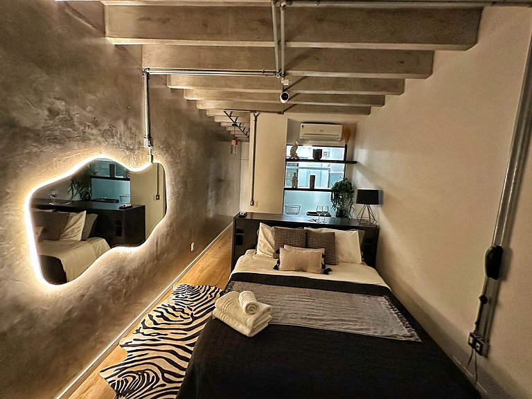 28º andar com AC e vista inesquecível no Copan