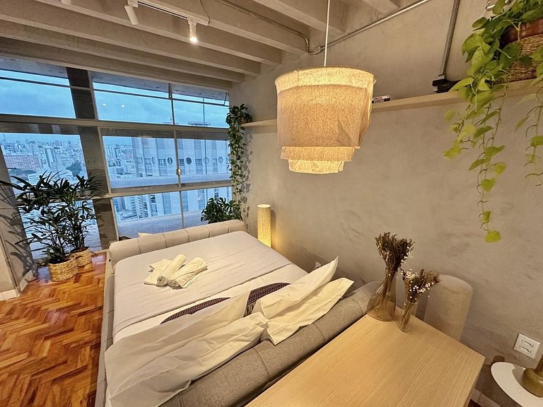 Copan c/ Vista espetacular + Ar Cond. + Cama Queen