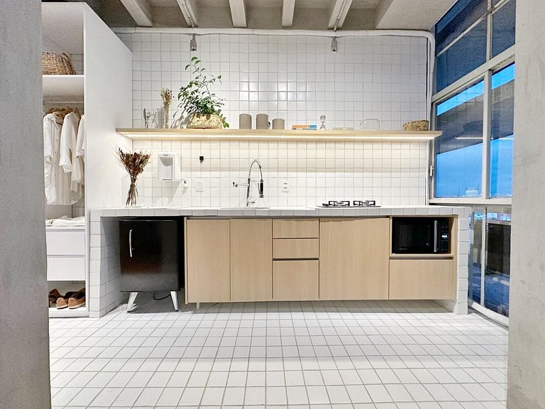 Copan c/ Vista espetacular + Ar Cond. + Cama Queen