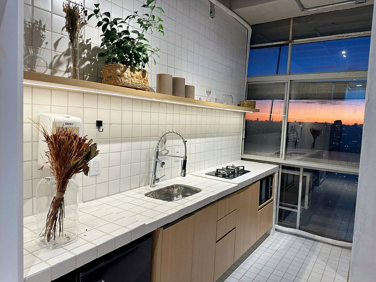 Copan c/ Vista espetacular + Ar Cond. + Cama Queen