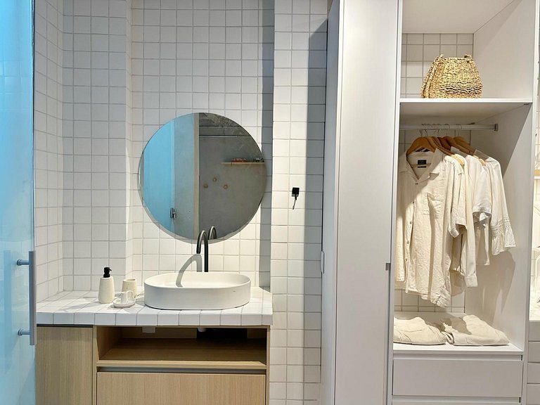 Copan c/ Vista espetacular + Ar Cond. + Cama Queen