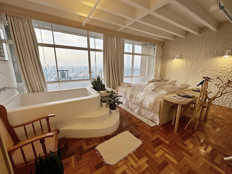 Margens. Por do sol no Copan