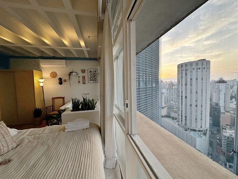 Margens. Por do sol no Copan