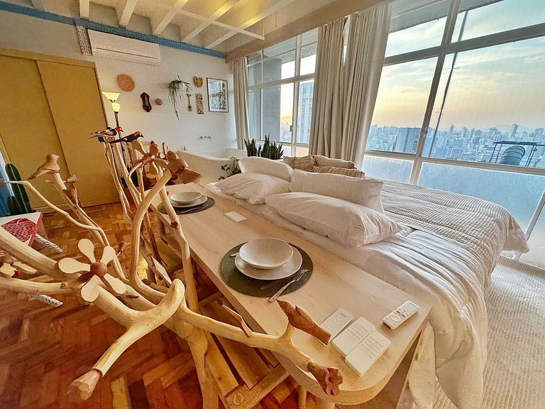 Margens. Por do sol no Copan