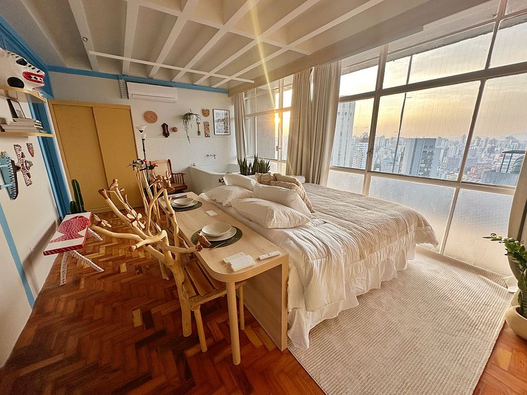 Margens. Por do sol no Copan