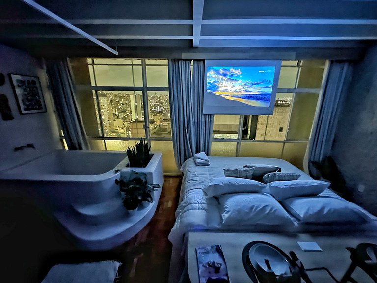 Margens. Por do sol no Copan