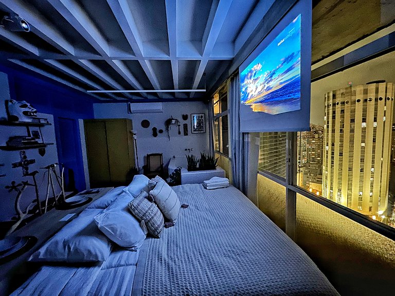 Margens. Por do sol no Copan