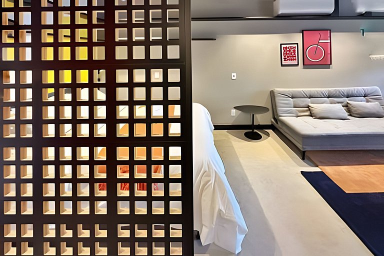 Entre Curvas e Cores