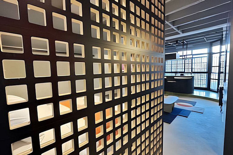 Entre Curvas e Cores