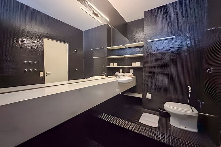 Espaçoso 2 dormitórios, estilo industrial no Copan