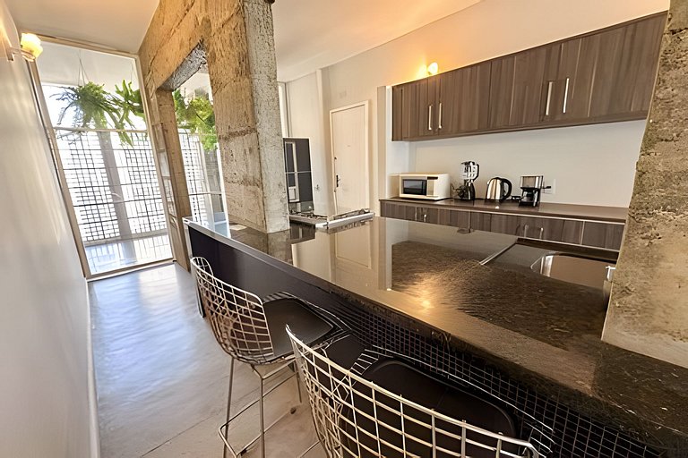 Espaçoso 2 dormitórios, estilo industrial no Copan